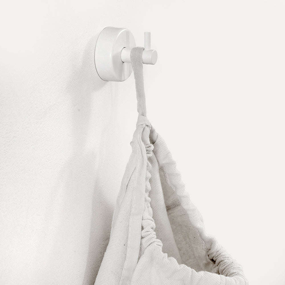 Hook – MODERNO – Matt White — interior view