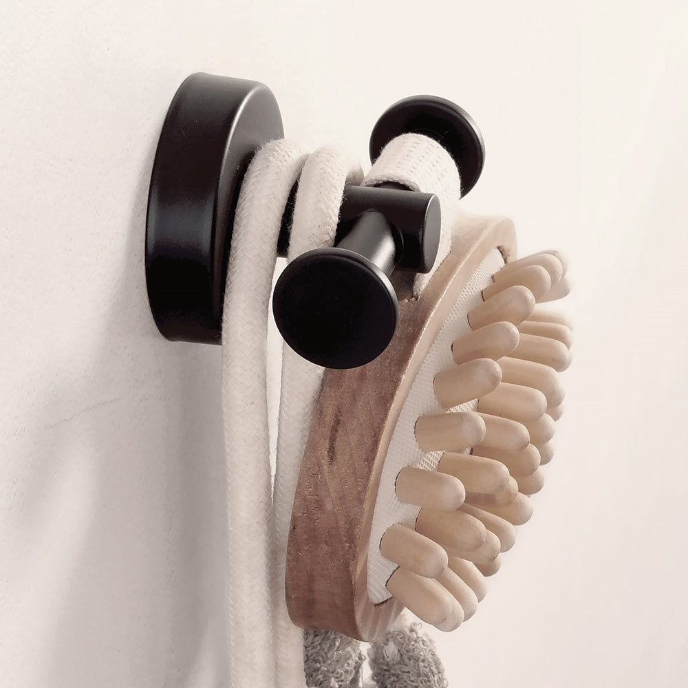 Two-Hook Hanger – UNO – Matt Black — interior view