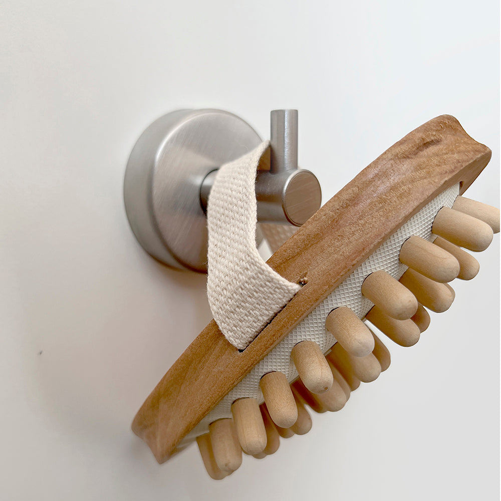Hook – UNO – Brushed Stainless Steel — interior view